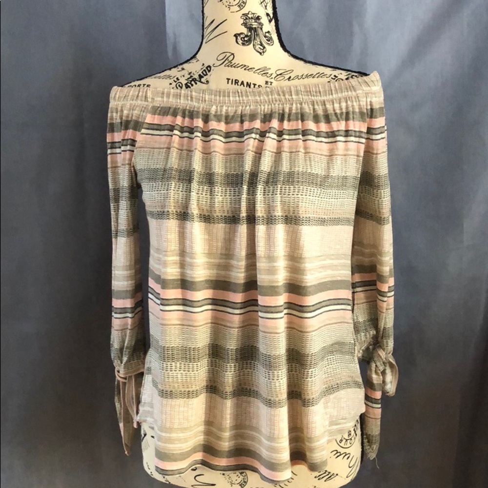 Maurice’s XS off the shoulder stripe top